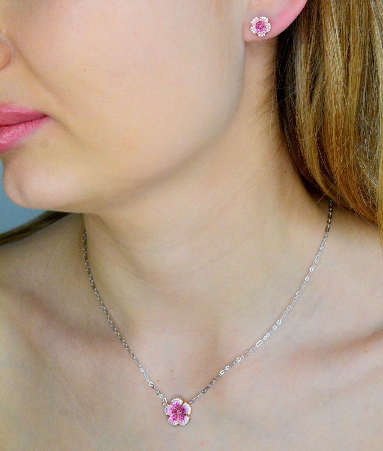 Naszyjnik damski srebrny 925 z różowym kwiatkiem Nomination 241103 010.jpg